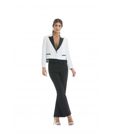 Jacket with contrasting rever and bottom lace 2