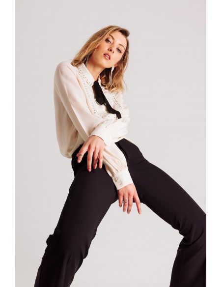Blouse with studs and bow