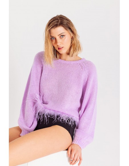 Maglia con piume sul fondo