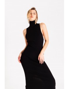 Long knitted dress with high neck