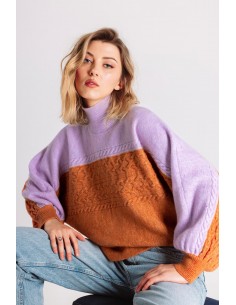 Maglia collo alto con lavorazione e color block 2